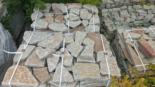 Плитняк гранитный галтованный купить в Республике Северная Осетия