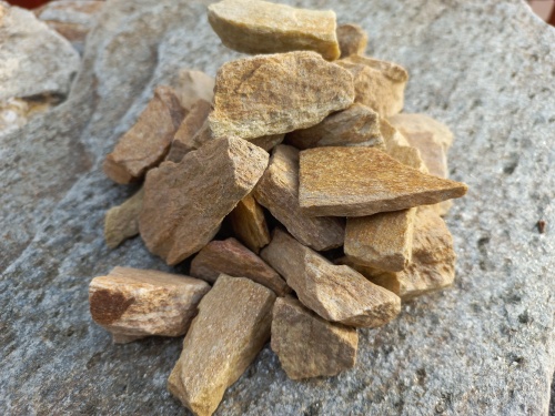 Златолит жёлтый декоративная каменная крошка купить в Республике Северная Осетия