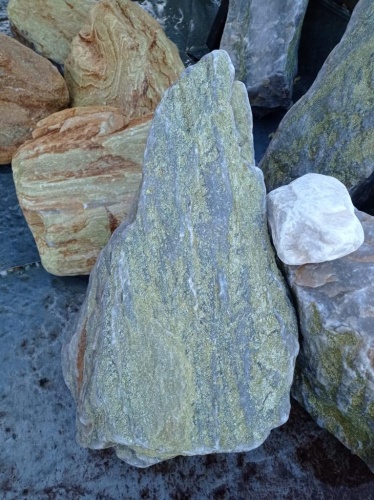 Златолит жёлтый, жёлто-зелёный глыбки и валуны для ланшафтного дизайна купить в Республике Северная Осетия