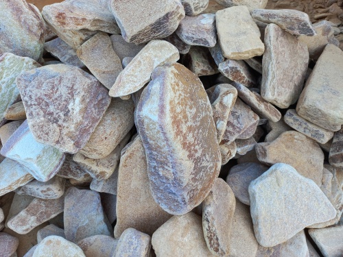 Златолит жёлтый, жёлто-зелёный глыбки и валуны для ланшафтного дизайна купить в Республике Северная Осетия