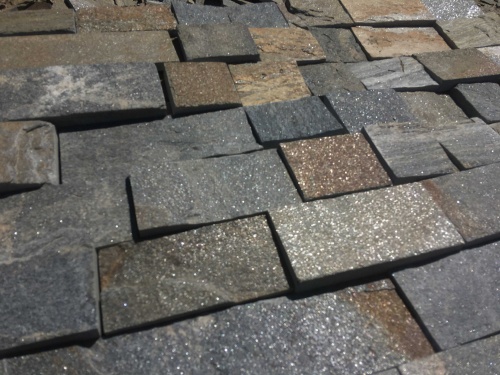 Плитка пилёная златолит Уральский для цоколя, отмостки купить в Республике Северная Осетия