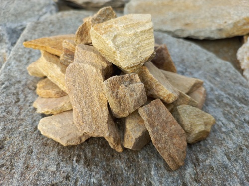 Златолит жёлтый декоративная каменная крошка купить в Республике Северная Осетия