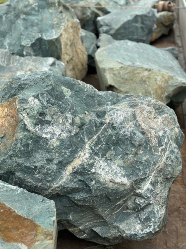 Камни для ландшафтного дизайна зелёные 10-60 килограмм купить в Республике Северная Осетия