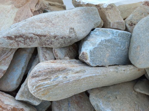 Златолит жёлтый, жёлто-зелёный глыбки и валуны для ланшафтного дизайна купить в Республике Северная Осетия