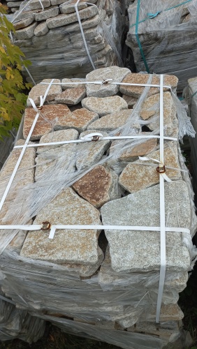 Плитняк галтованный гранитный для ландшафтного дизайна купить в Республике Северная Осетия