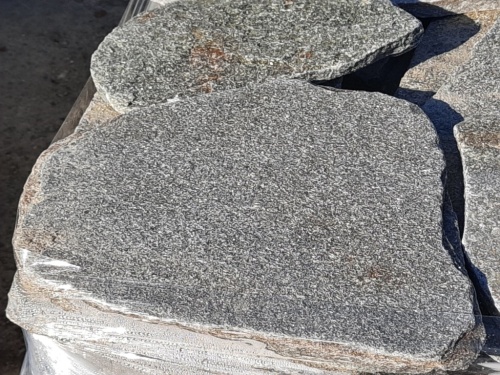 Златолит серебристый галтованный для лестниц купить в Республике Северная Осетия